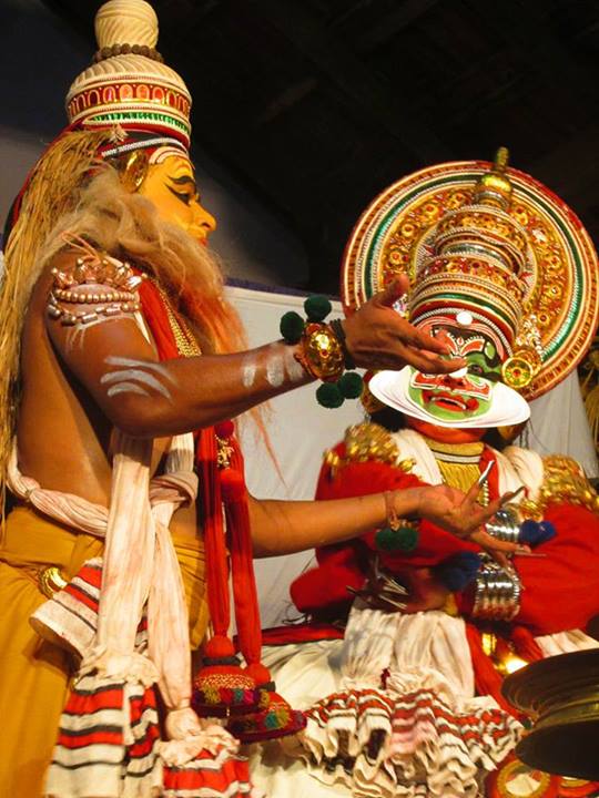 Pradeep in Kathi vesham photo by Vasudevan KR