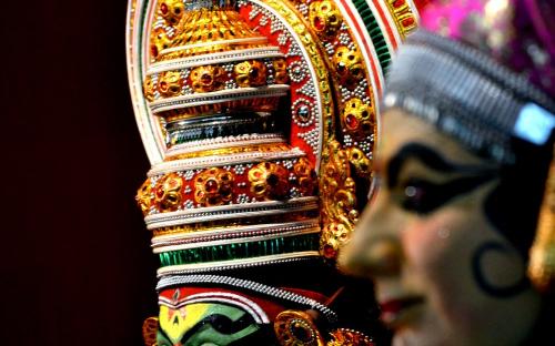 Kalamandalam Sucheendran (Bheeman) and Kalamandalam Vaishakh (Panchali)