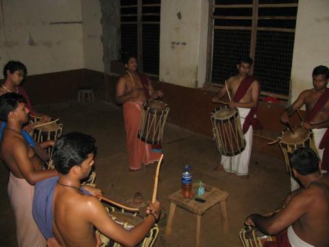 നിലാവ് സാധകം, സദനം കഥകളി അക്കാദമി, പേരൂർ, പാലക്കാട് ജില്ല