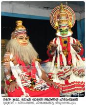 Kalamandalam Gopi and Attingal Peethambaran as Nalan and Naradan (Photo: Hareesh Nampoothiri)